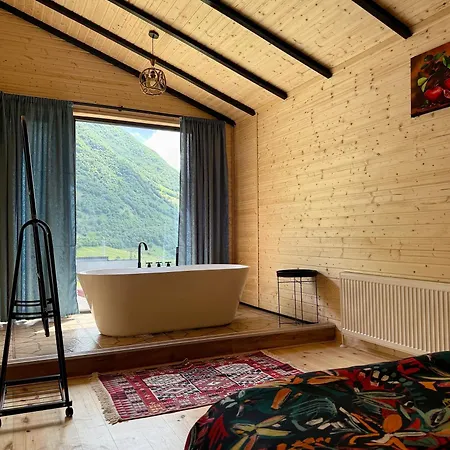 Kazbegi Inn Cottages Exterior photo