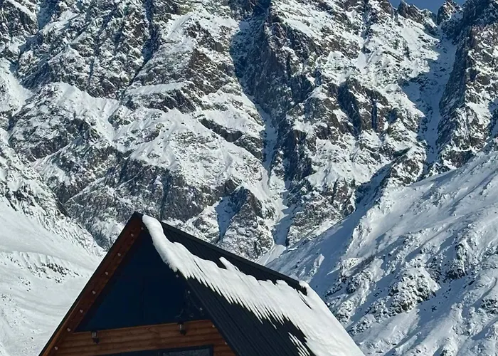 Kazbegi Inn Cottages