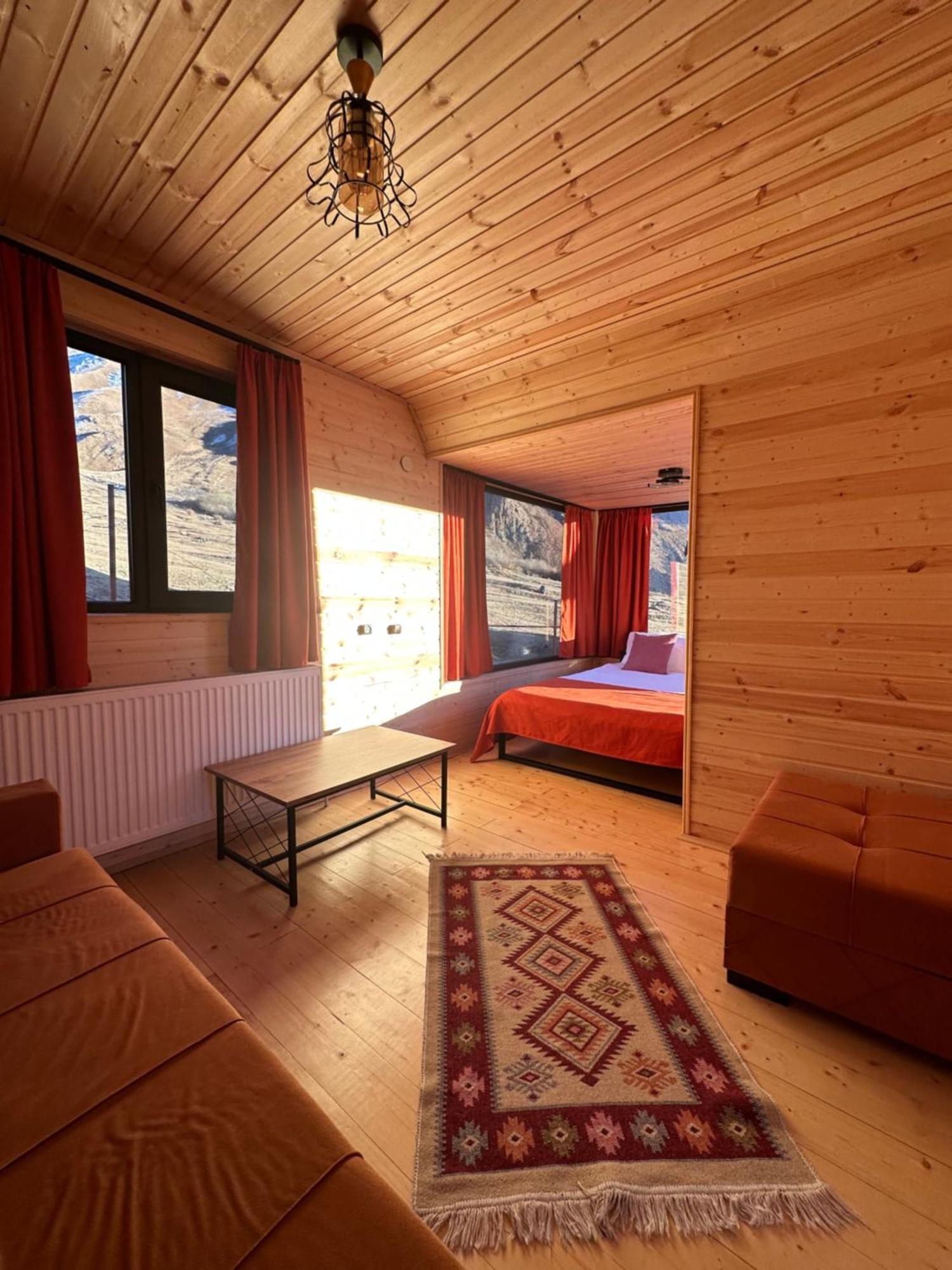 Kazbegi Inn Cottages Kazbegi