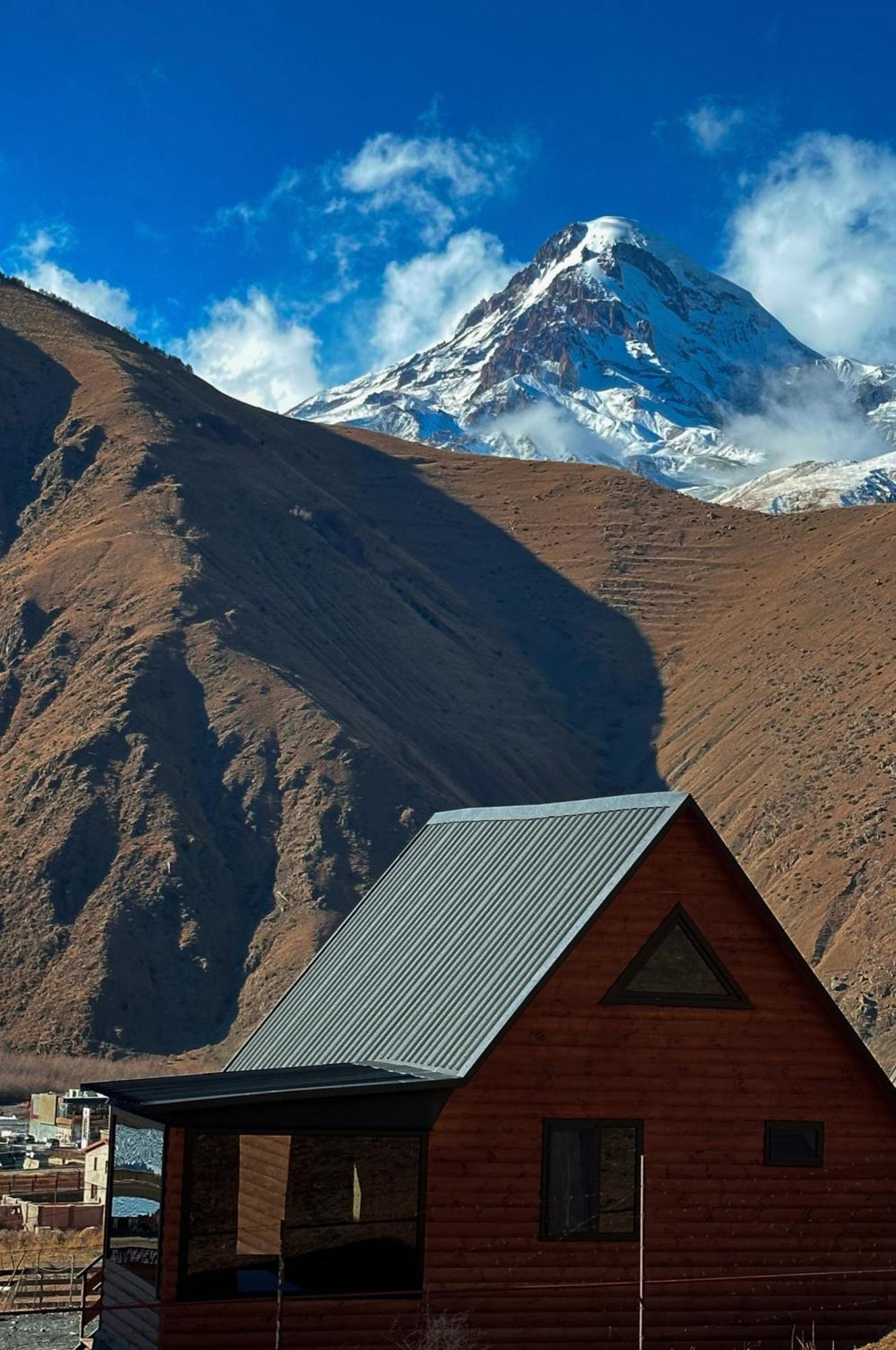 Dağ evi Kazbegi Inn Cottages