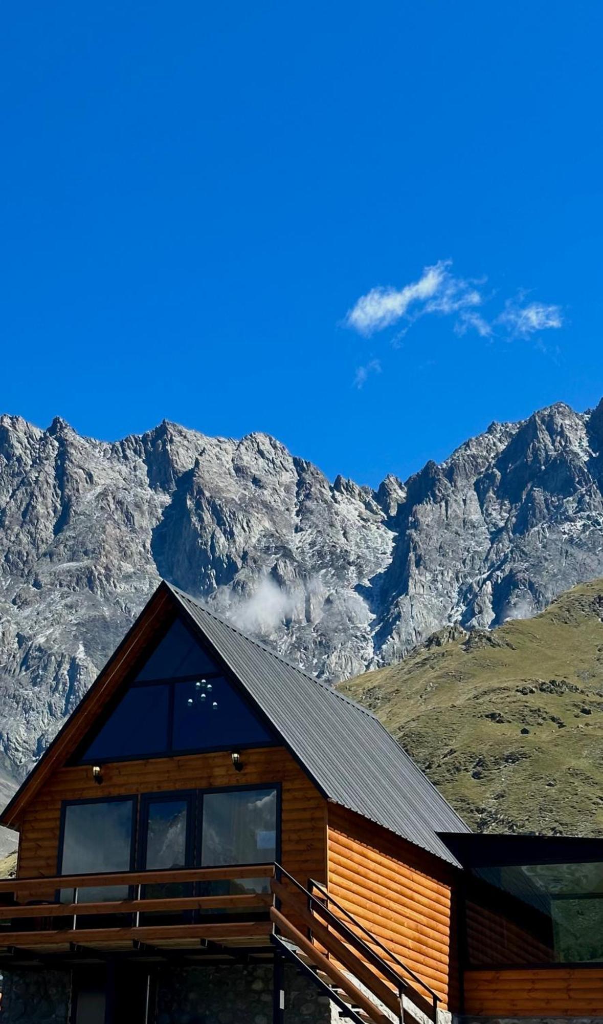 Kazbegi Inn Cottages