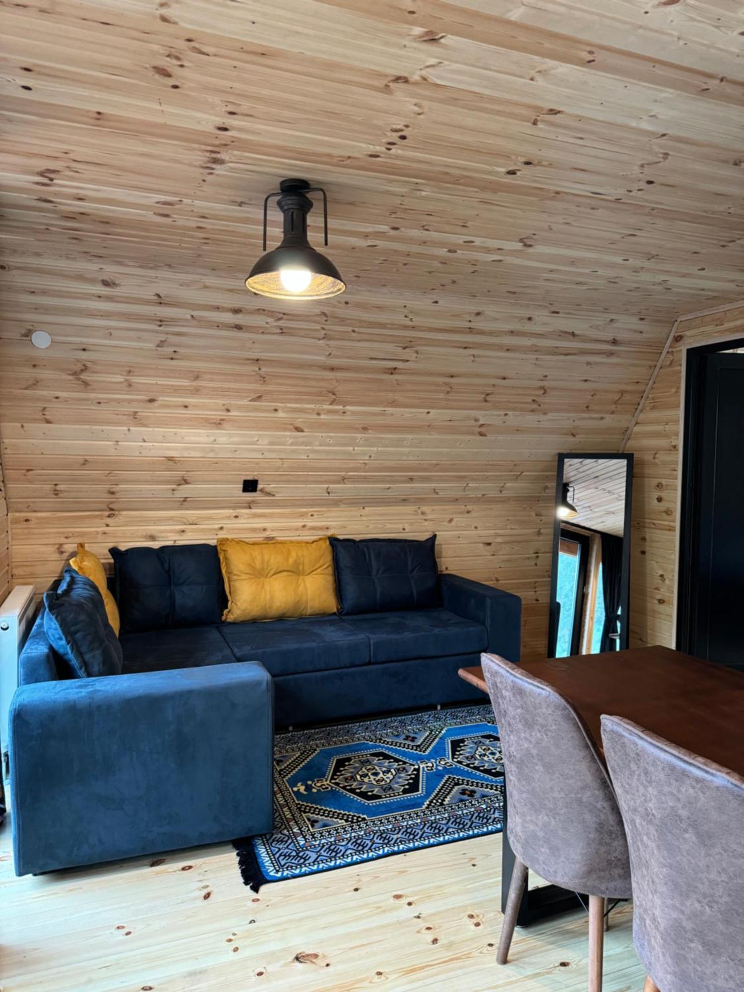 Kazbegi Inn Cottages * Kazbegi