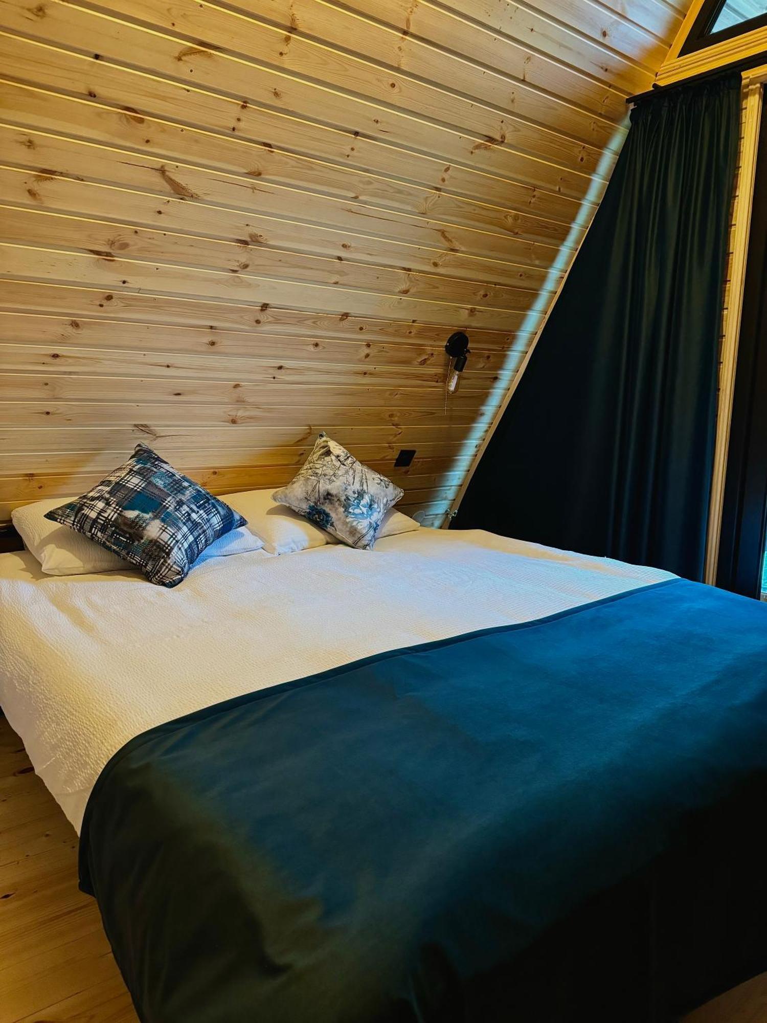 Kazbegi Inn Cottages Dağ evi