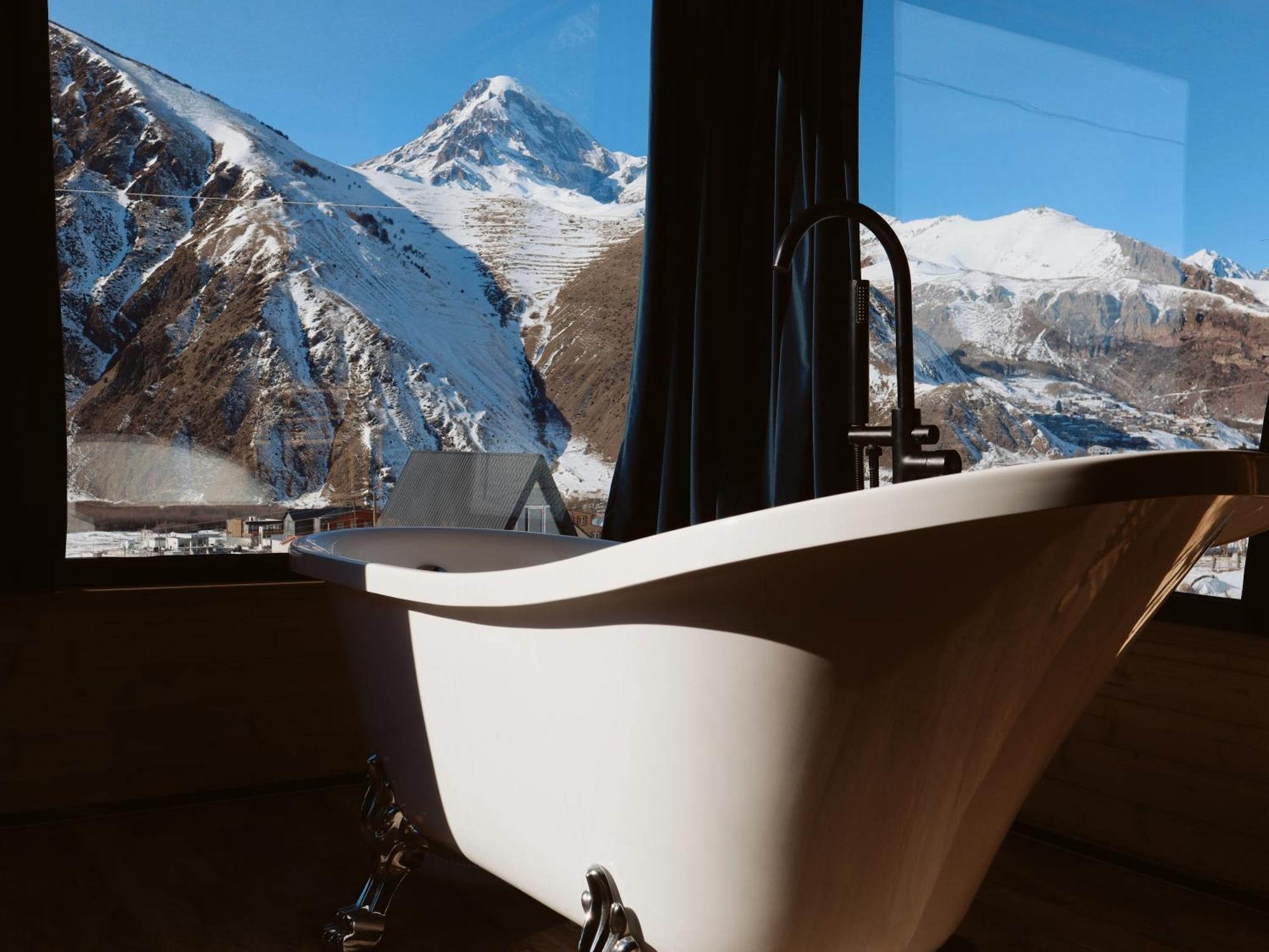 Kazbegi Inn Cottages